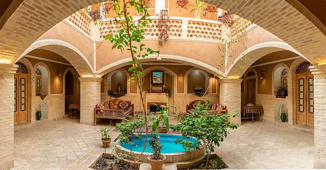 نمای ظاهری TraditionalHouse آرا 