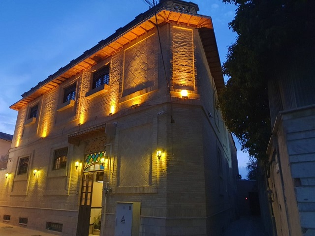 نمای ظاهری TraditionalHouse بهارنارنج حافظ 